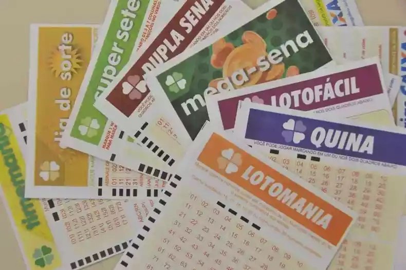 O primeiro trimestre de 2025 trouxe uma queda na arrecadação das loterias da Caixa Econômica Federal. No entanto, ao contrário do que muitos pensam, as apostas esportivas não são as responsáveis por esse resultado. O cenário atual revela nuances importantes sobre o mercado de jogos no Brasil e sobre o comportamento do apostador.